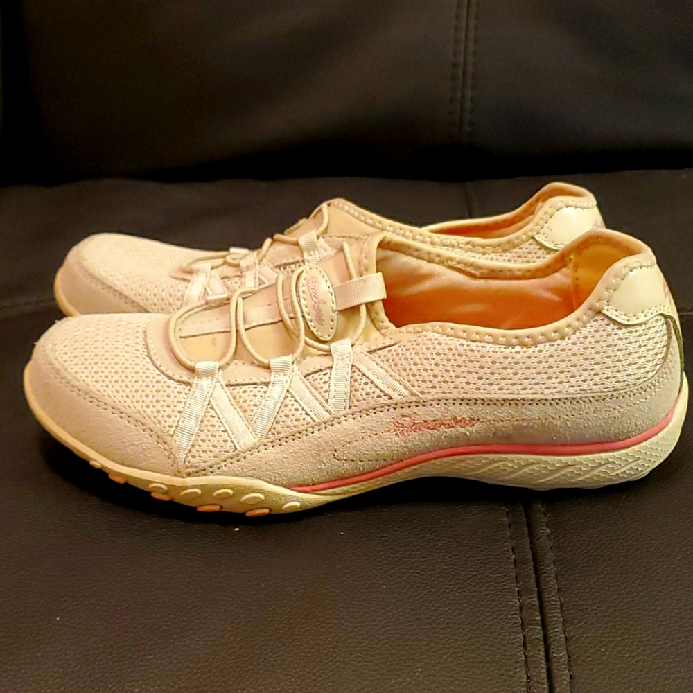 Skechers Relaxed Fit Memory Foam